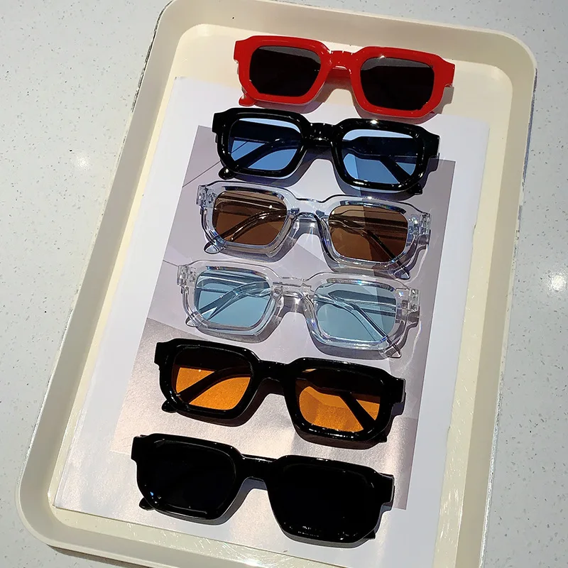 Vintage Fashion Enthusiasts - Okulary przeciwsłoneczne w stylu vintage z