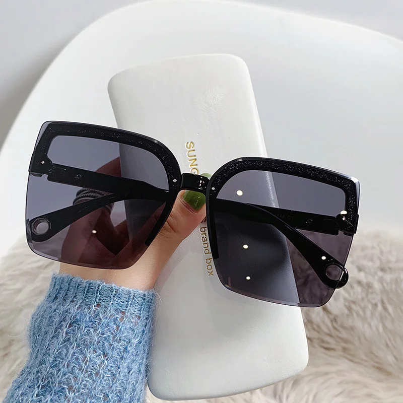 Duże okulary przeciwsłoneczne  – Vintage Fashion Enthusiasts recenzja i cena