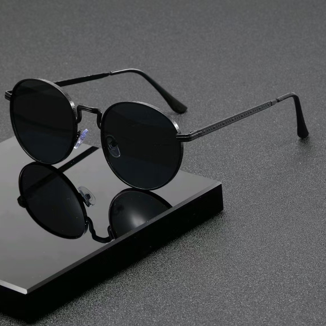 Klasyczne okrągłe okulary prze – Vintage Fashion Enthusiasts recenzja i cena